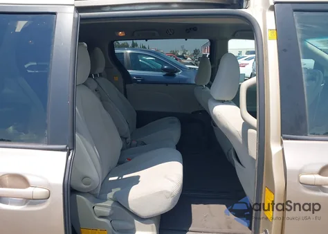 2011 Toyota Sienna Le V6 из США, поврежденный, VIN 5TDKK3DC6BS153801